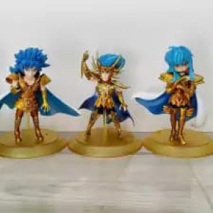 Set de figuras de los Caballeros del Zodiaco