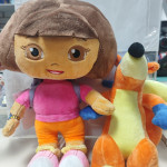 Peluche Dora la Exploradora con Zorro