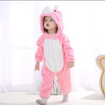 Pijama de conejo, Bebé